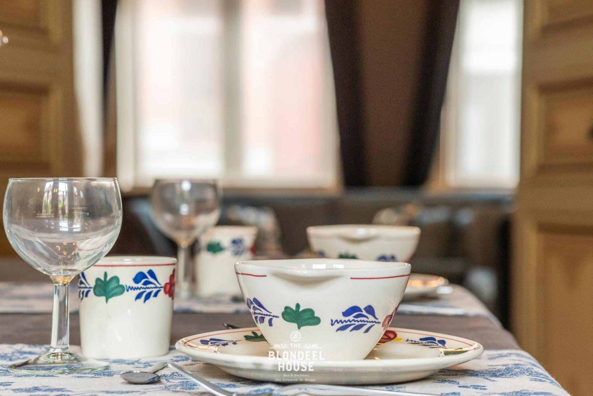 Bed & Breakfast The Blondeel House Brugge Center Экстерьер фото