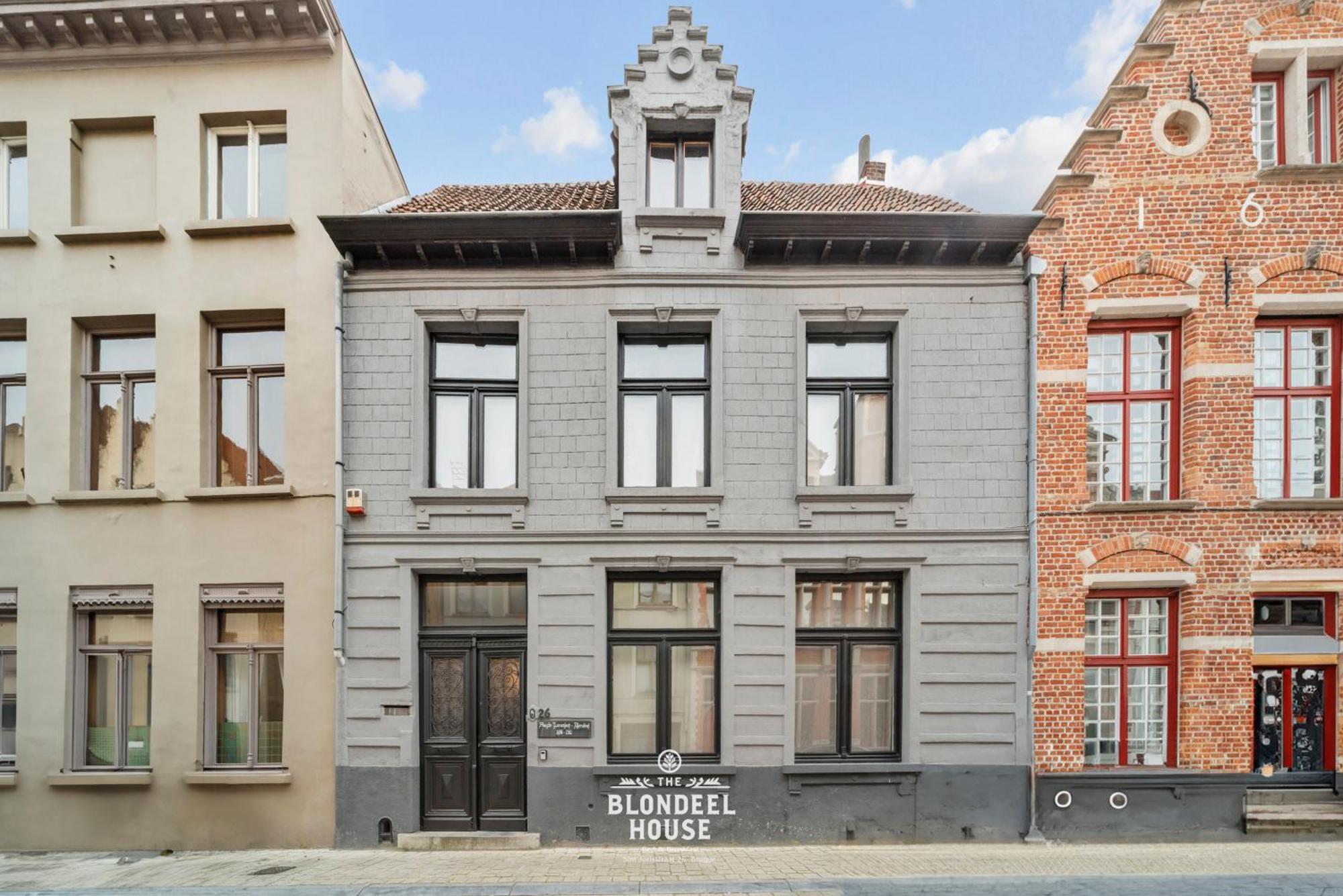 Bed & Breakfast The Blondeel House Brugge Center Экстерьер фото